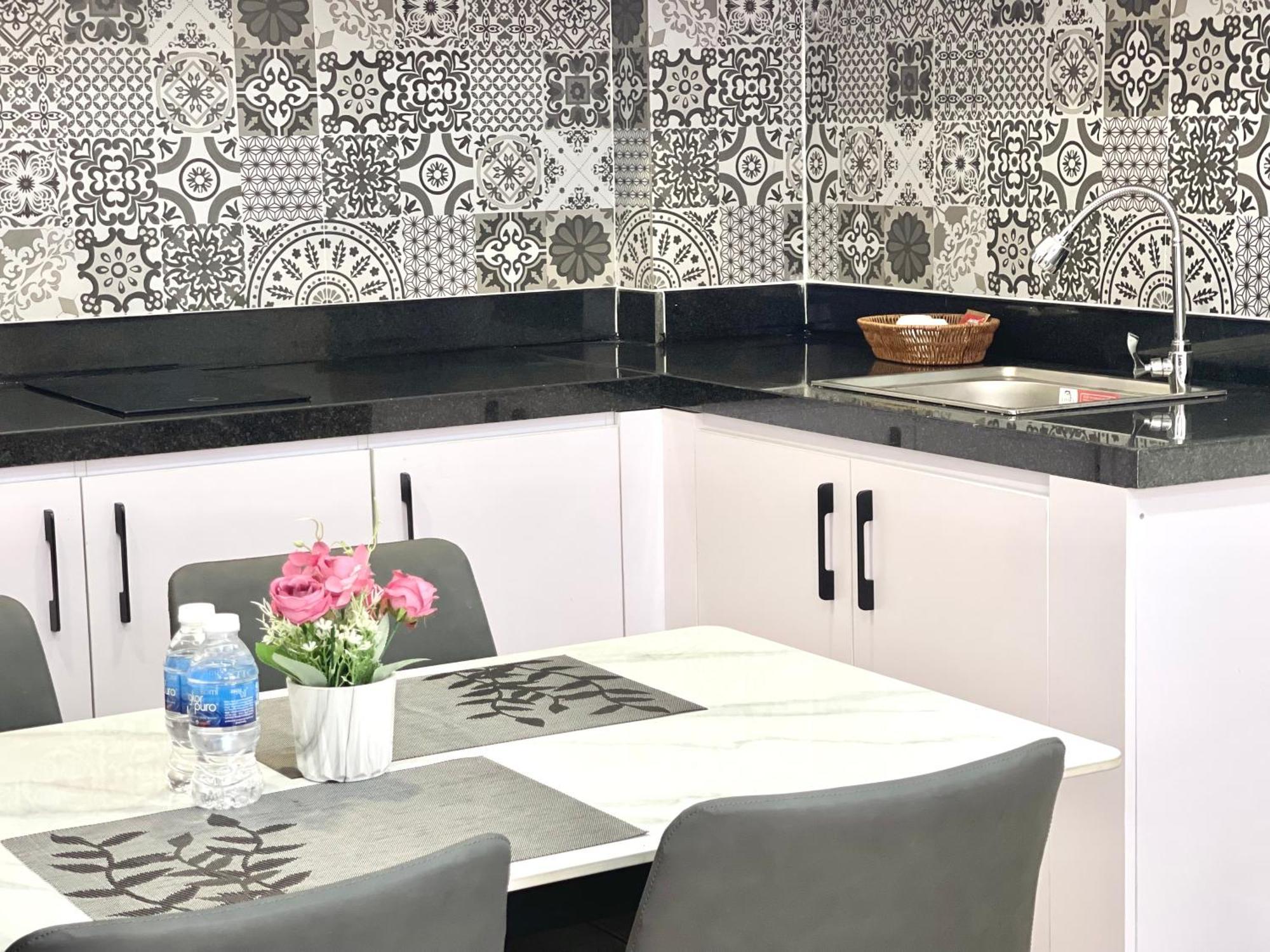 Rs Central Apartments - 200M To Royal Palace بنوم بنه المظهر الخارجي الصورة